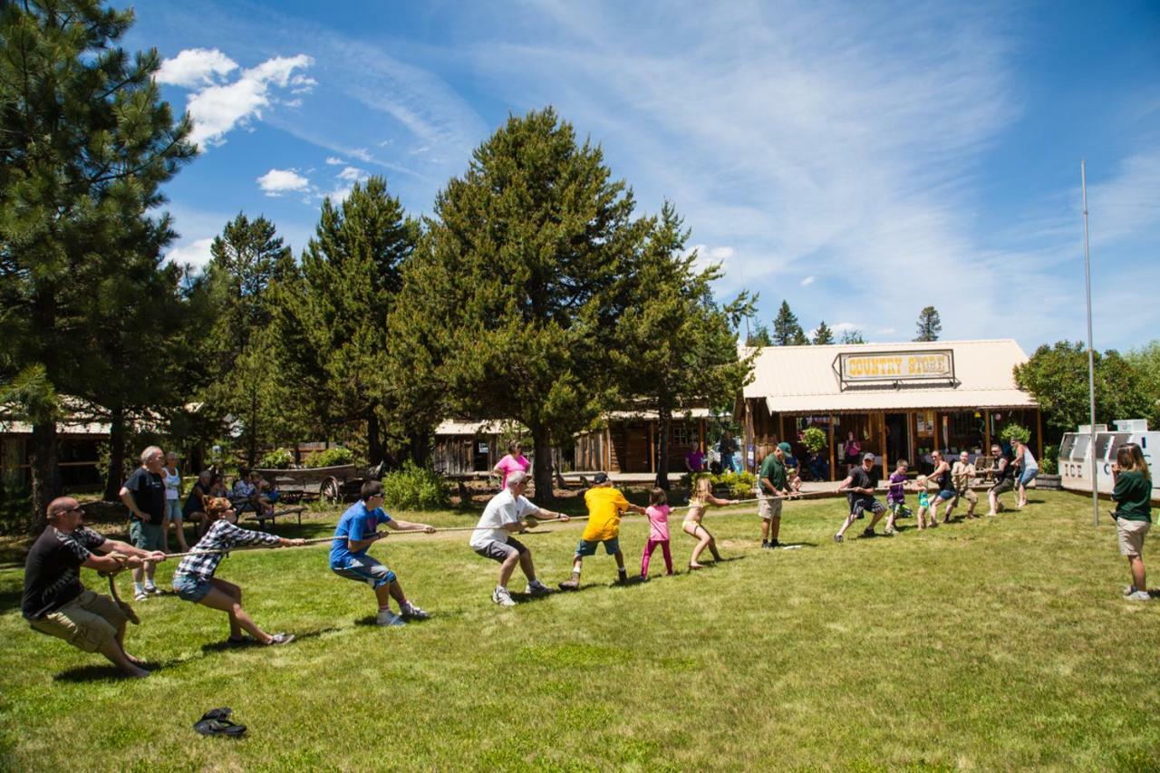 Bend-Sunriver Camping Resort 24 Ft. Yurt 16 Exteriör bild